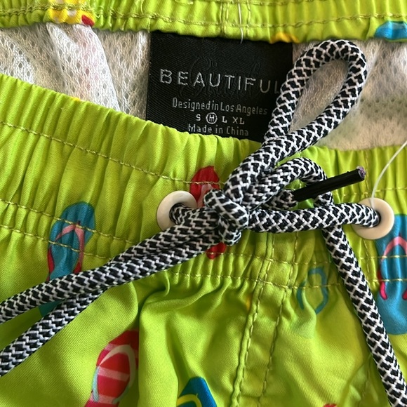 Men’s swim shorts medium ✅ - Picture 2 of 3